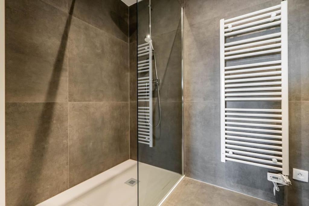 La Ara, Avec Sauna